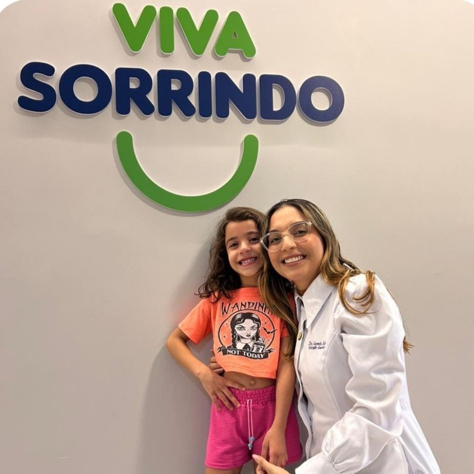 Dra. Iasmin Soares